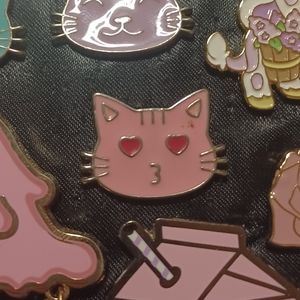 Free with Bundle | Pink Cat face with heart eyes